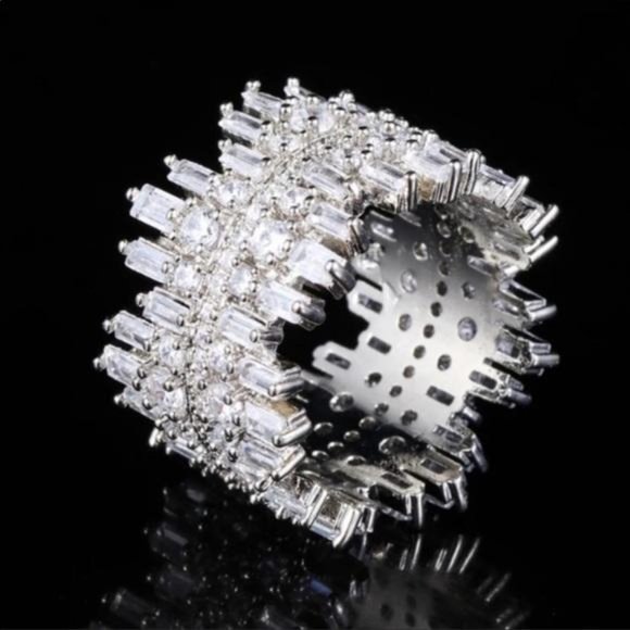 SQUARE 925 STERLING SILVER DIAMOND RING, CUTE RING, SHINY RING. - Picture 4 of 7